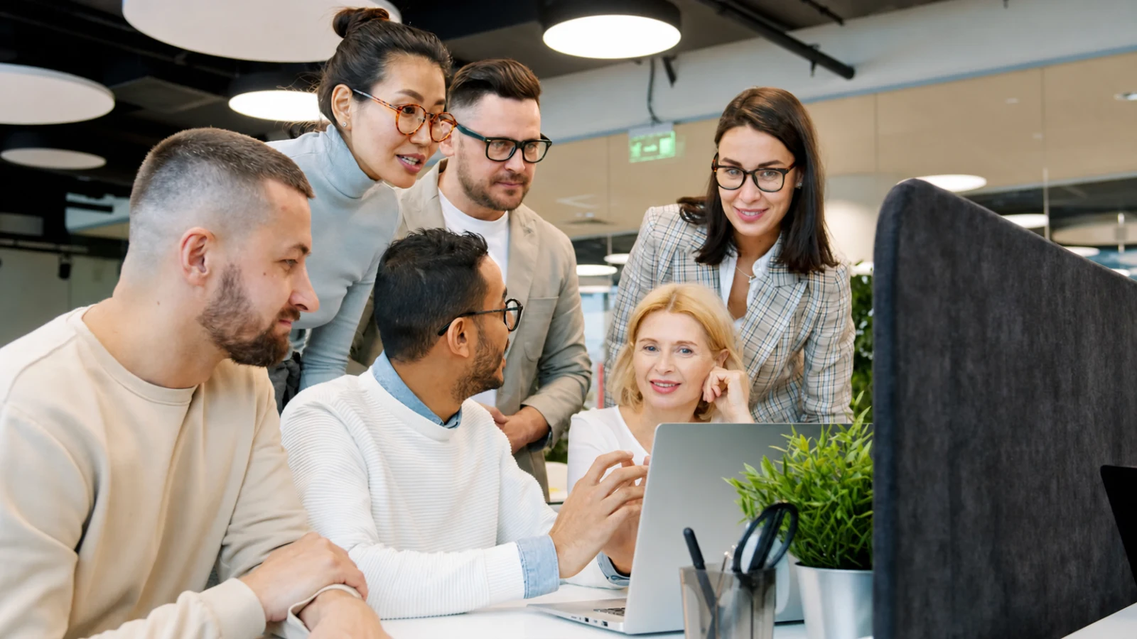 Article illustration: Remote working and managing distributed teams: new challenges for accounting firms